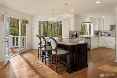 $2,190,000 | 6731 153rd Place Southeast, Bellevue, WA 98006