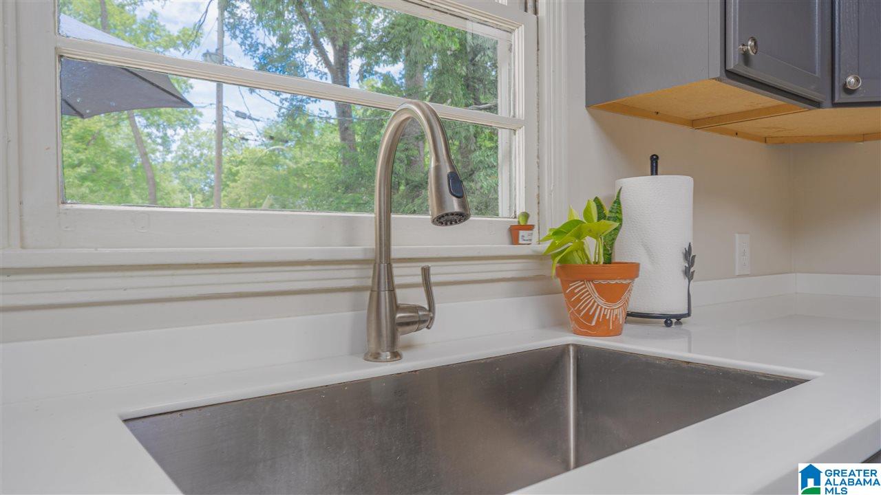 4232 MountainDale Road Birmingham, AL 35213 - Photo 13 of 33