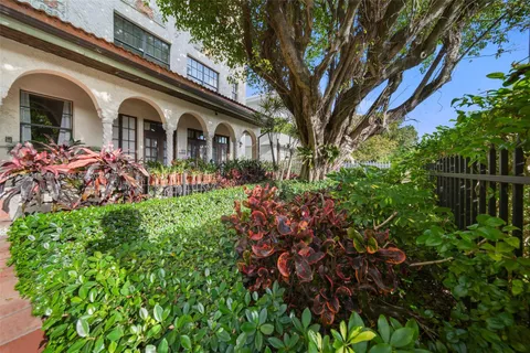 $225,000 | 934 Michigan Avenue, Unit 207, Miami Beach, FL 33139