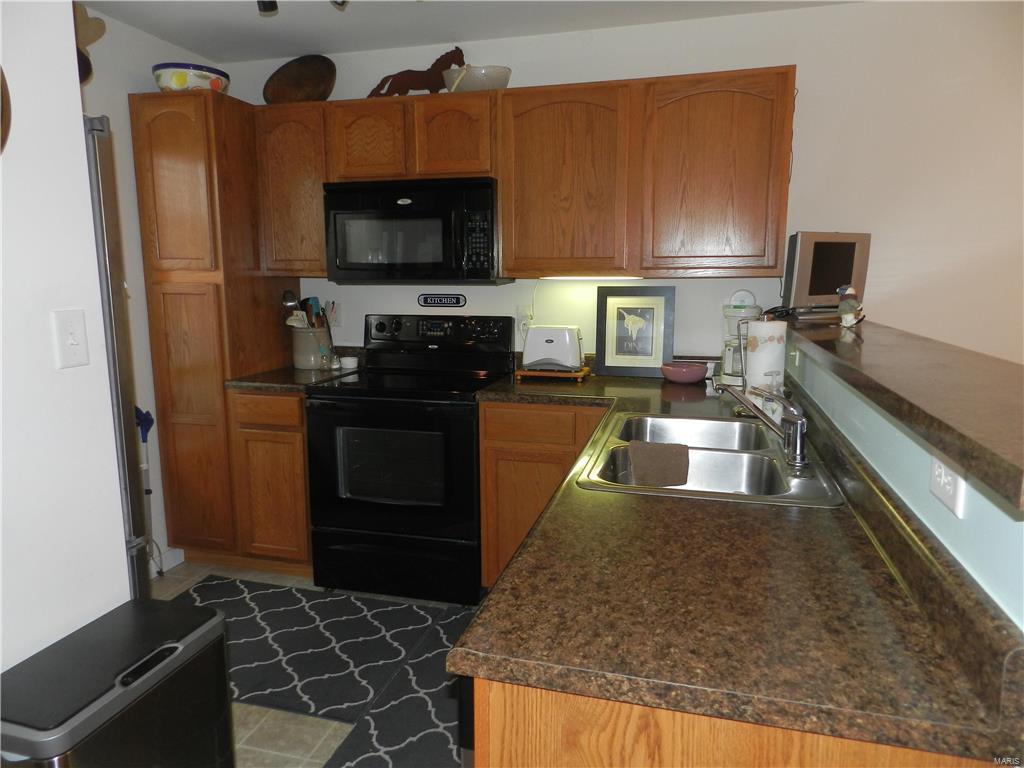 9736 Crayford Road, Unit 6A St. Louis, MO 63123 - Photo 8 of 15 Gallery Image 8