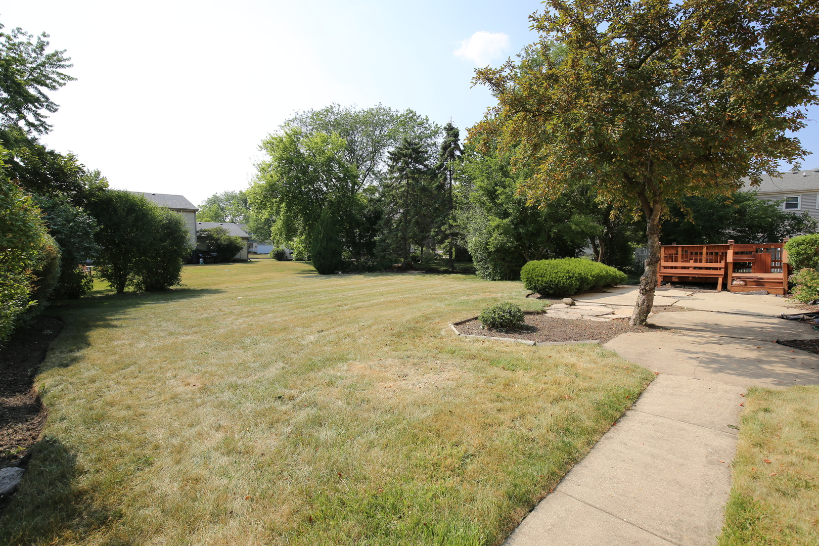 2603 Old Mill Lane Rolling Meadows, IL 60008 - Photo 43 of 45 a view of a backyard with sitting area