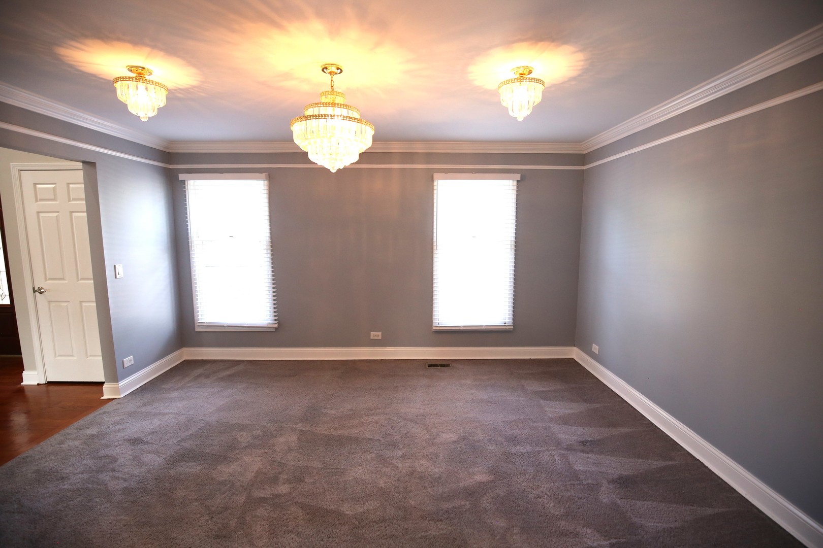 2603 Old Mill Lane Rolling Meadows, IL 60008 - Photo 8 of 45 a view of an empty room with a window