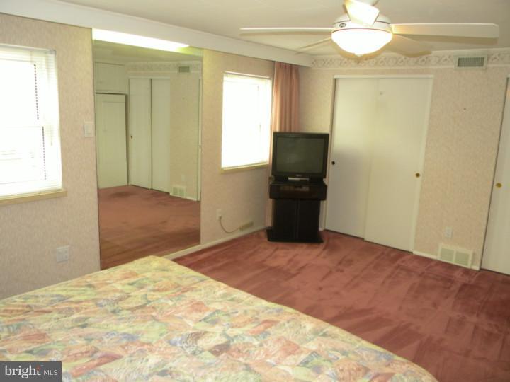 3218 Atmore Road Philadelphia, PA 19154 - Photo 12 of 24