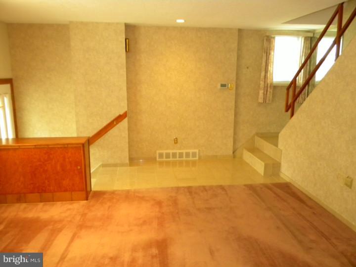 3218 Atmore Road Philadelphia, PA 19154 - Photo 3 of 24