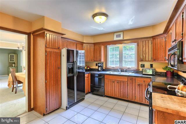 2829 Fairview Road Camp Hill, PA 17011 - Photo 8 of 25 Gallery Image 8