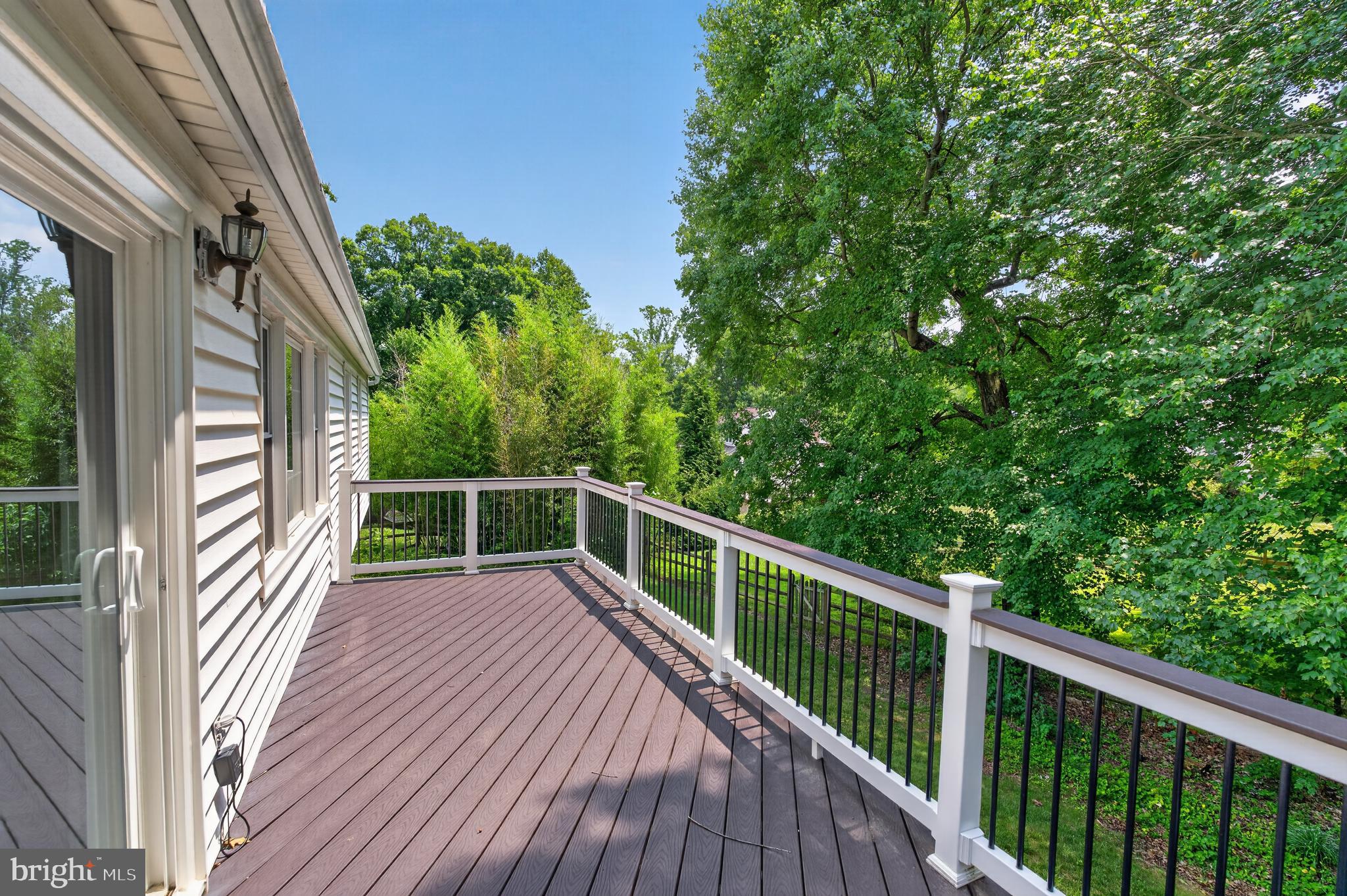 8006 Lady Lewis Court Springfield, VA 22153 - Photo 10 of 30