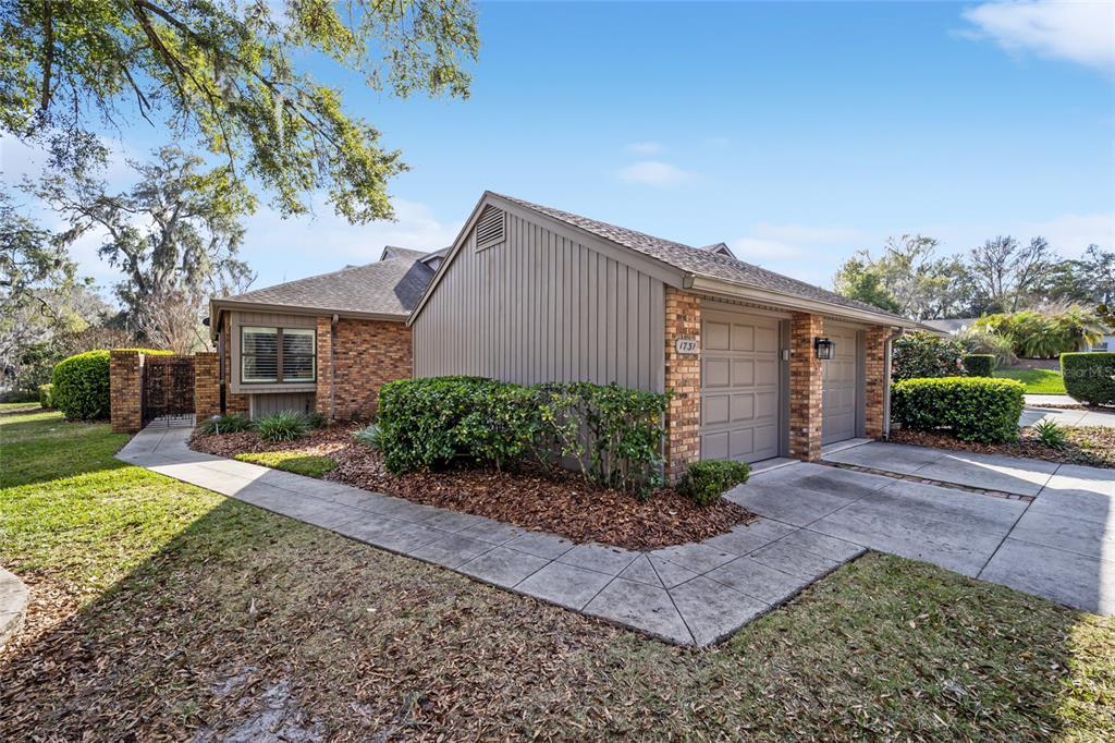 1731 Southeast Clatter Bridge Road Ocala, FL 34471 - Photo 2 of 52