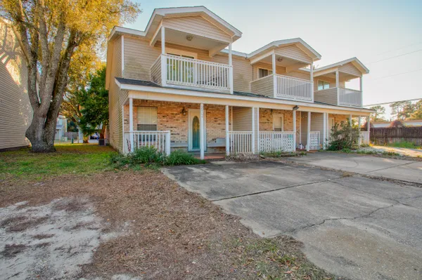 $1,700 | 2404 Suwanee Lane, Fort Walton Beach, FL 32547