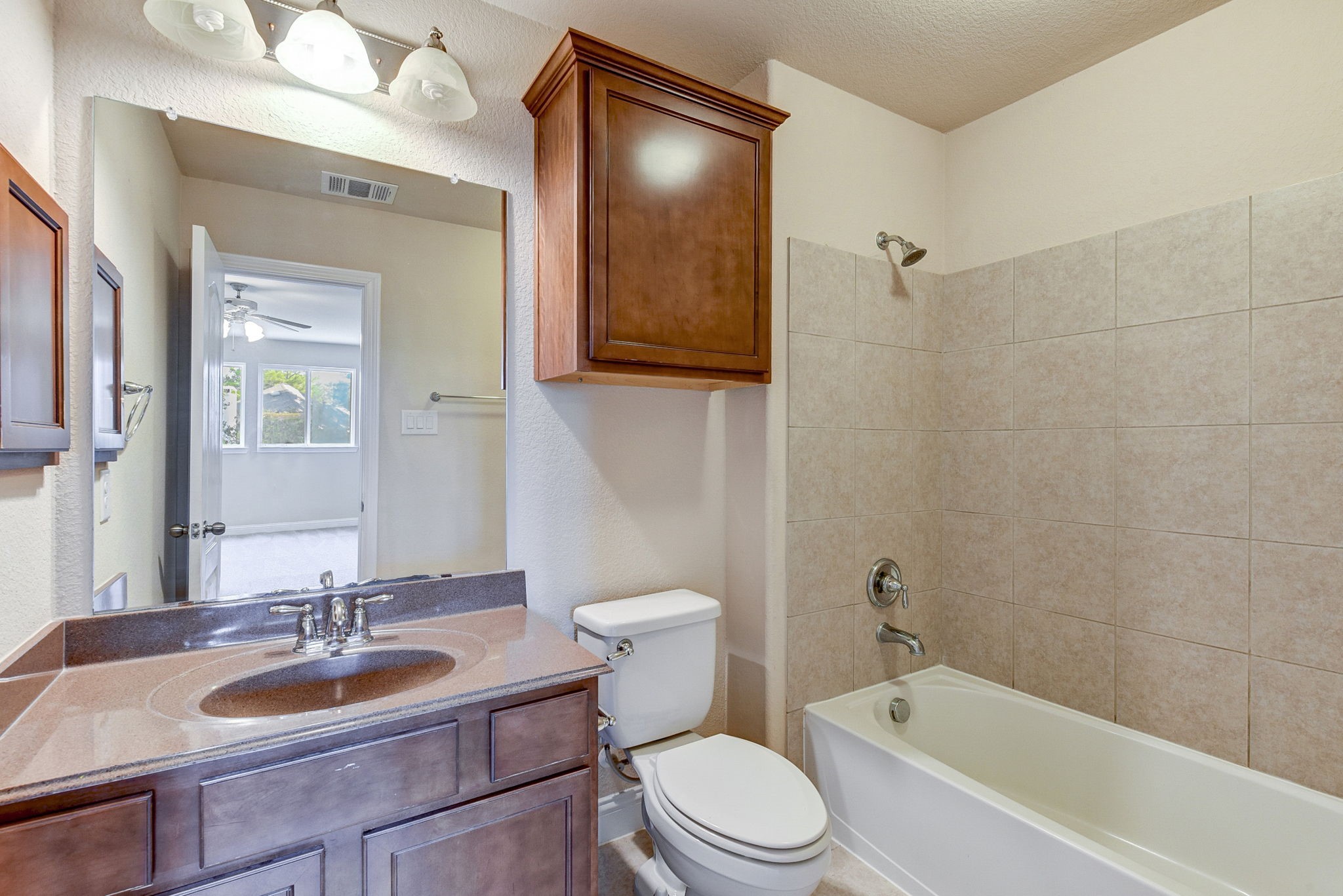 39 South Pinto Point Circle Spring, TX 77389 - Photo 41 of 48 a bathroom with a sink a toilet and bathtub