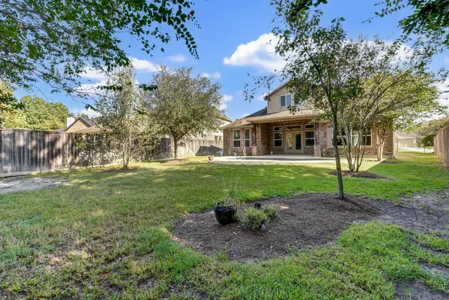 a front view of house with yard