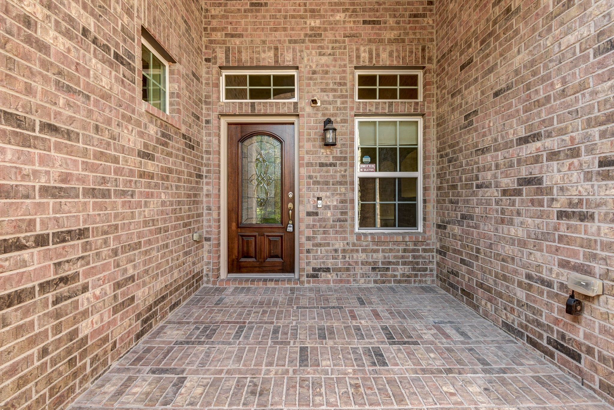 39 South Pinto Point Circle Spring, TX 77389 - Photo 6 of 48 a view of a entryway of the house