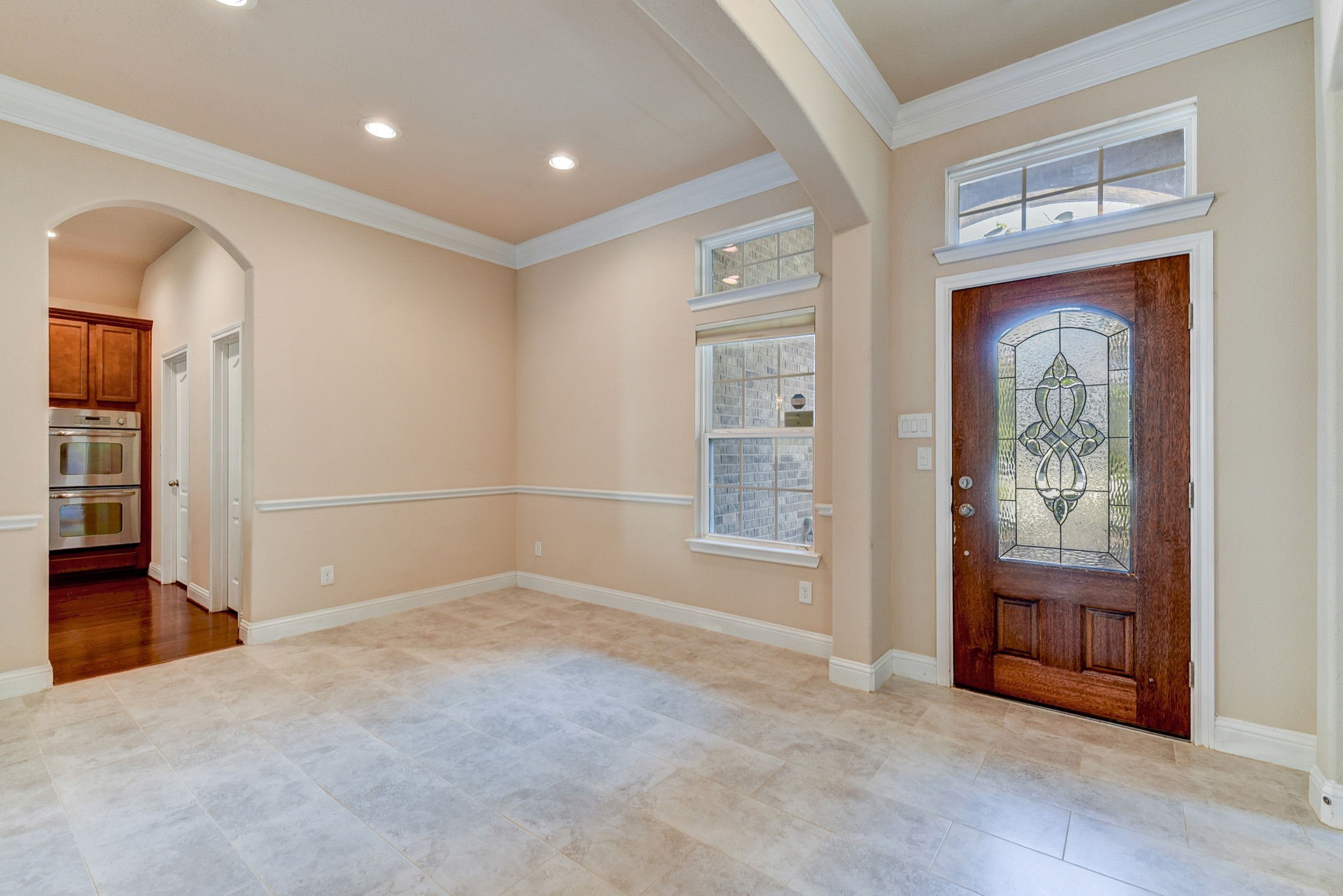 39 South Pinto Point Circle Spring, TX 77389 - Photo 7 of 48 an empty room with windows and closet