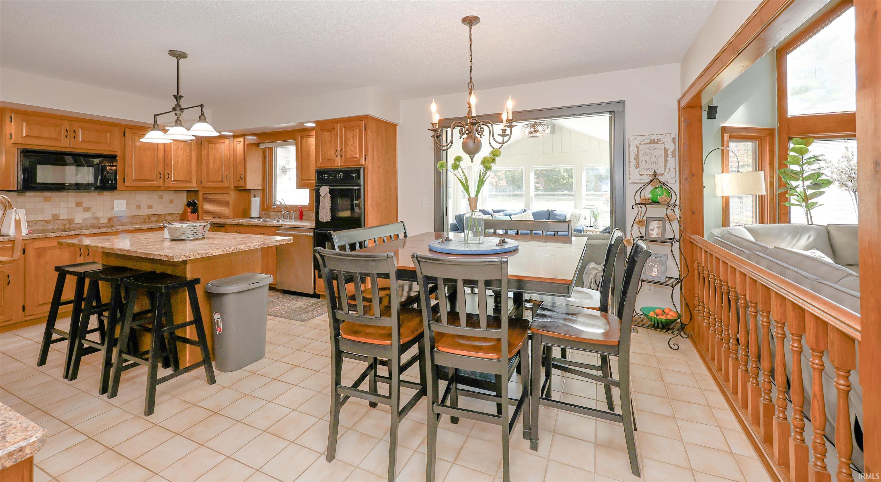 4924 Litchfield Road Fort Wayne, IN 46835 - Photo 5 of 36