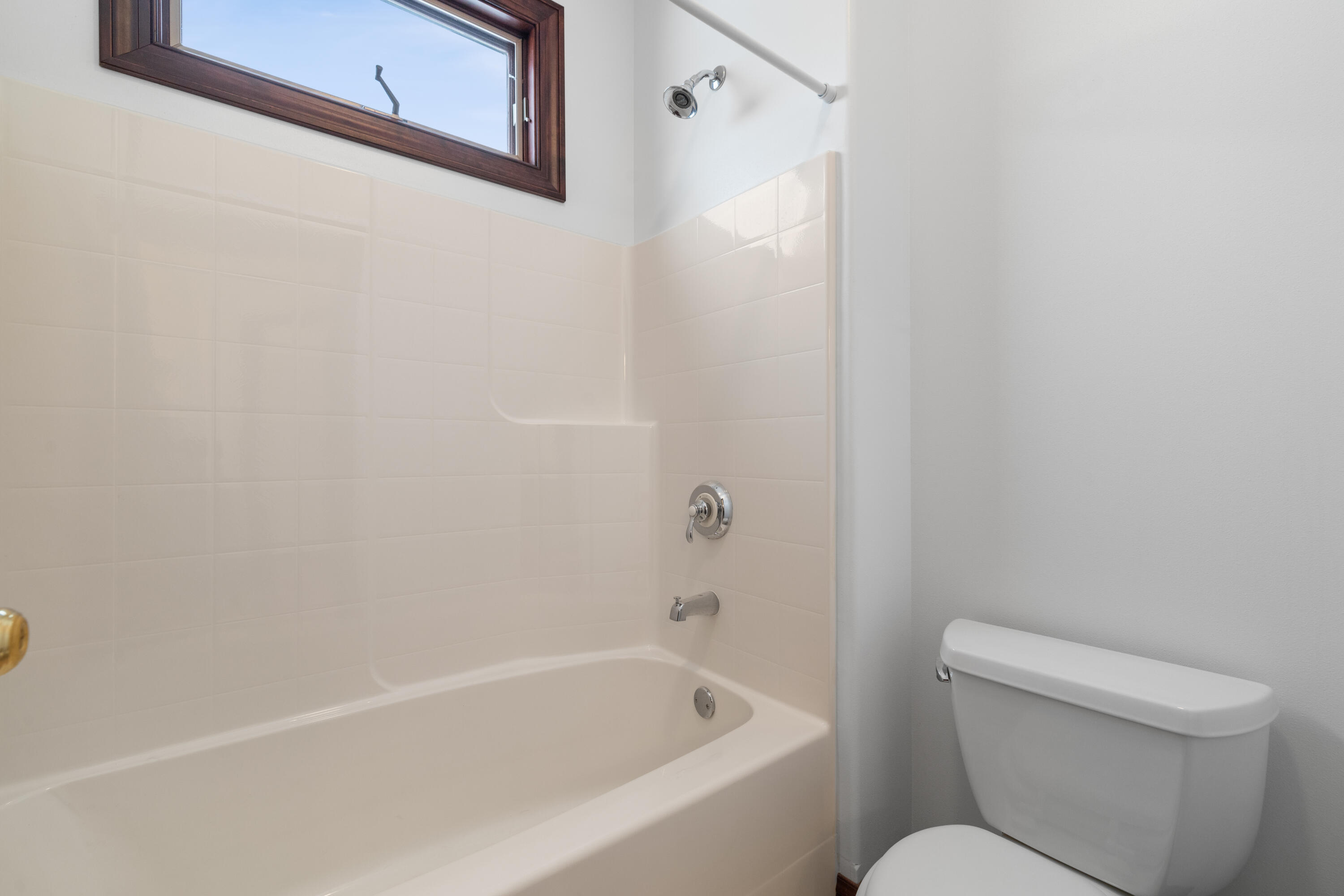 145 Victoria Circle Union Grove, WI 53182 - Photo 22 of 83 Main Level Full Bath