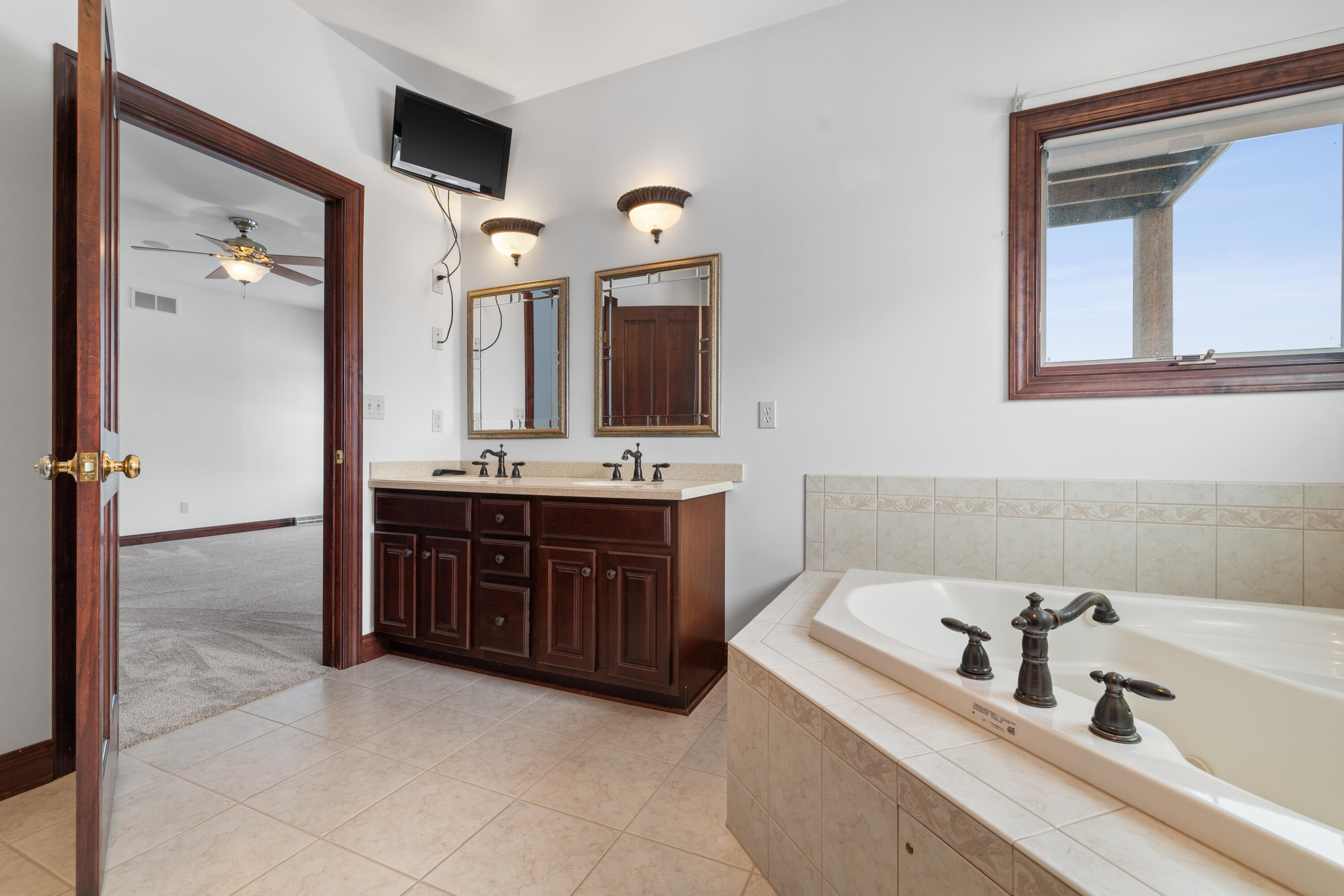 145 Victoria Circle Union Grove, WI 53182 - Photo 30 of 83 Natural Light from Windows