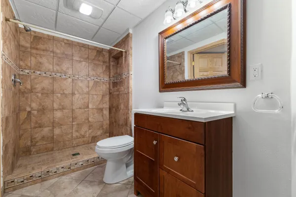 $749,900 | 145 Victoria Circle, Union Grove, WI 53182