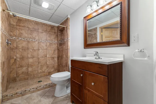 $749,900 | 145 Victoria Circle, Union Grove, WI 53182