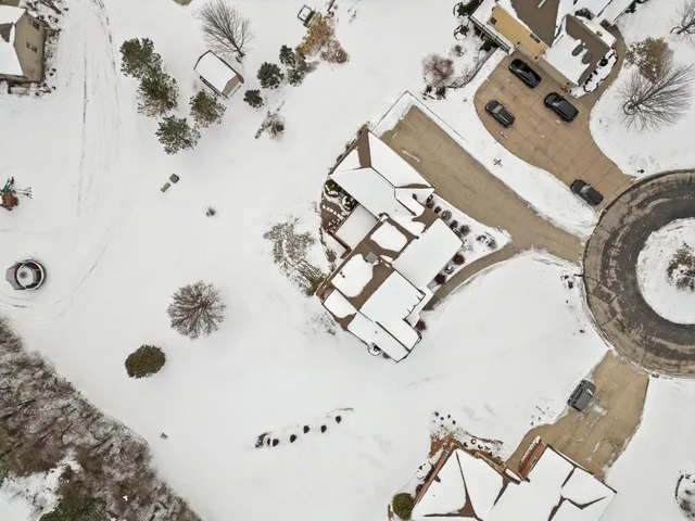 $749,900 | 145 Victoria Circle, Union Grove, WI 53182