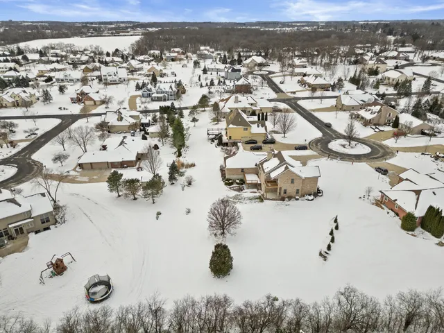 $749,900 | 145 Victoria Circle, Union Grove, WI 53182