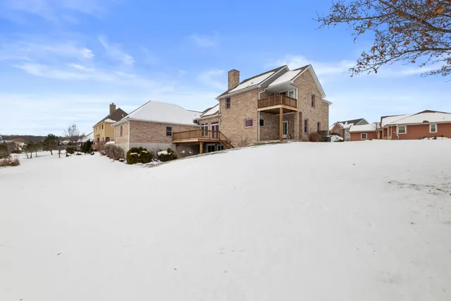 $749,900 | 145 Victoria Circle, Union Grove, WI 53182