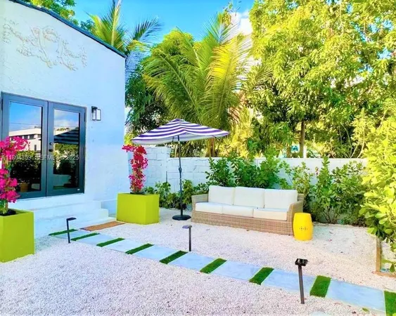 $5,500 | 8280 Northeast 1st Place, Miami, FL 33138
