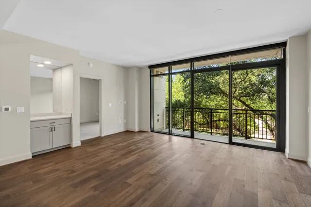 $3,517 | 2511 Willowick Road, Unit 539, Houston, TX 77027