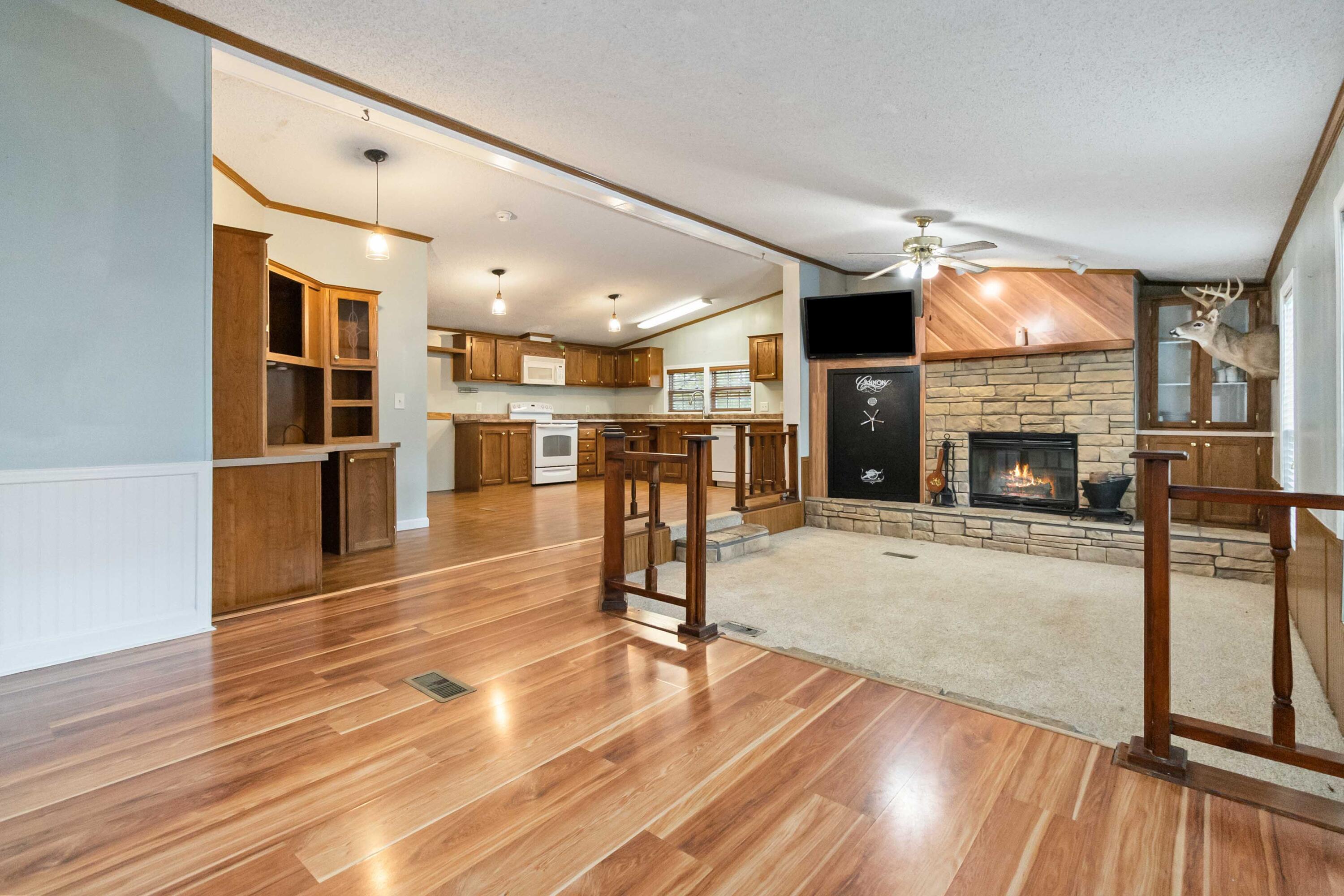 959 Sallys Branch Road East London, KY 40741 - Photo 8 of 44 007