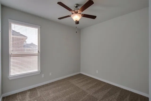 $1,950 | 912 Skyview Drive, Midlothian, TX 76065