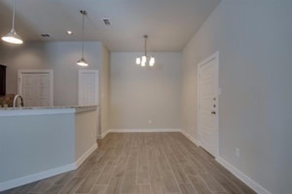 912 Skyview Drive Midlothian, TX 76065 - Photo 3 of 12