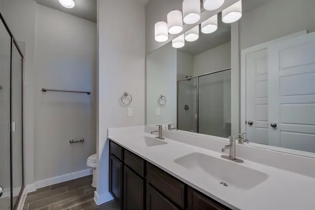 $1,950 | 912 Skyview Drive, Midlothian, TX 76065