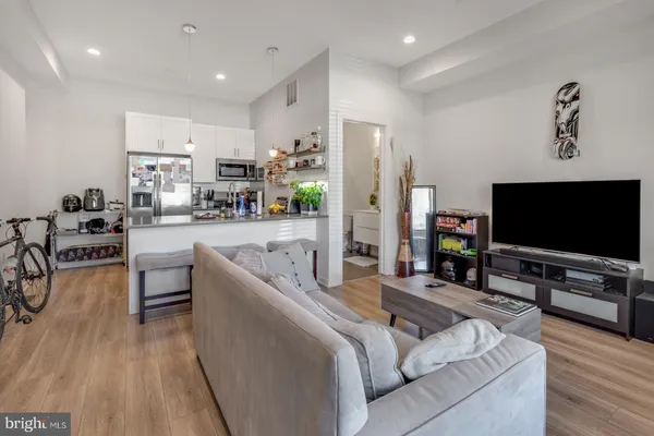$1,645 | 385 Martin Street, Unit 1F, Philadelphia, PA 19128