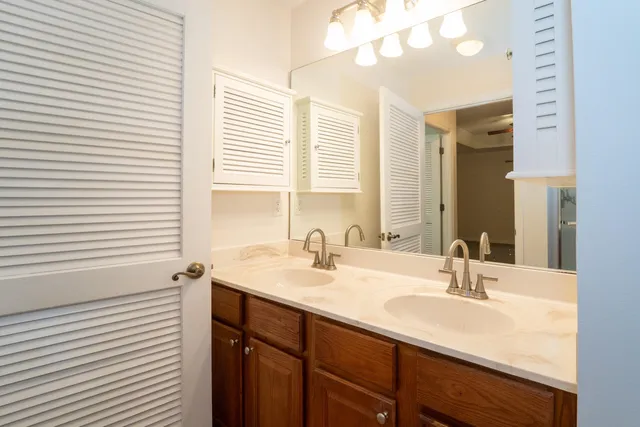 a view of a storage & utility room