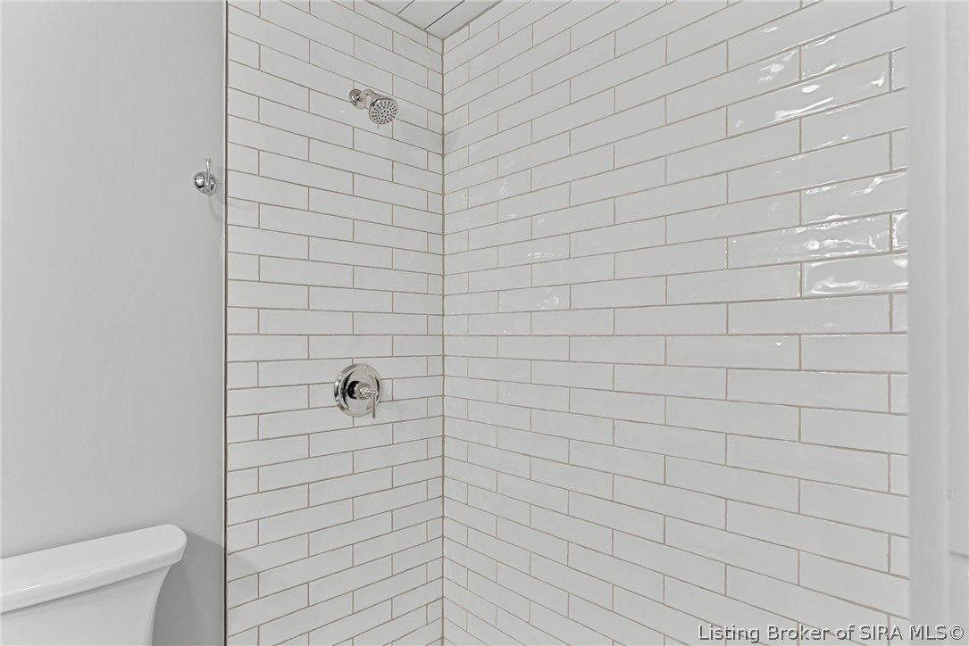2037 Ridgewood Lane Madison, IN 47250 - Photo 20 of 27 Primary Bathroom