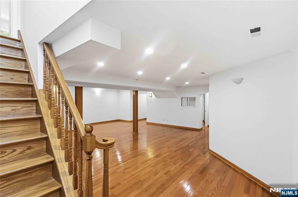 131 Haase Avenue Paramus, NJ 07652 - Photo 34 of 50