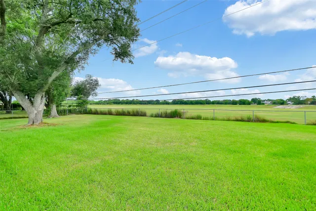 $2,300 | 3605 Longherridge Drive, Pearland, TX 77581