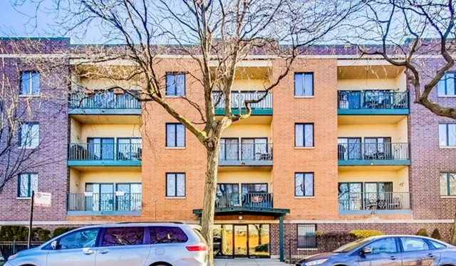 $2,500 | 4625 West Lawrence Avenue, Unit 203, Chicago, IL 60630