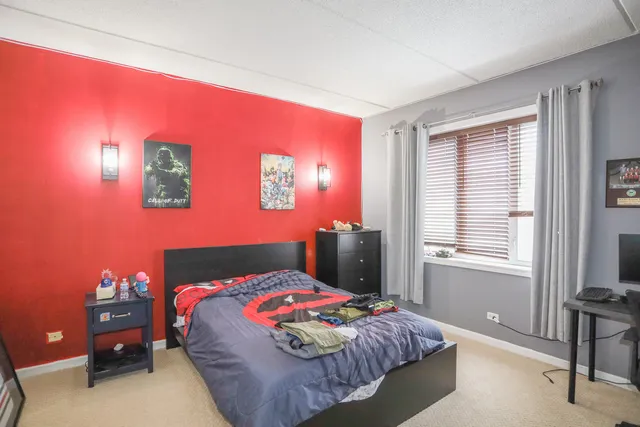 $2,500 | 4625 West Lawrence Avenue, Unit 203, Chicago, IL 60630