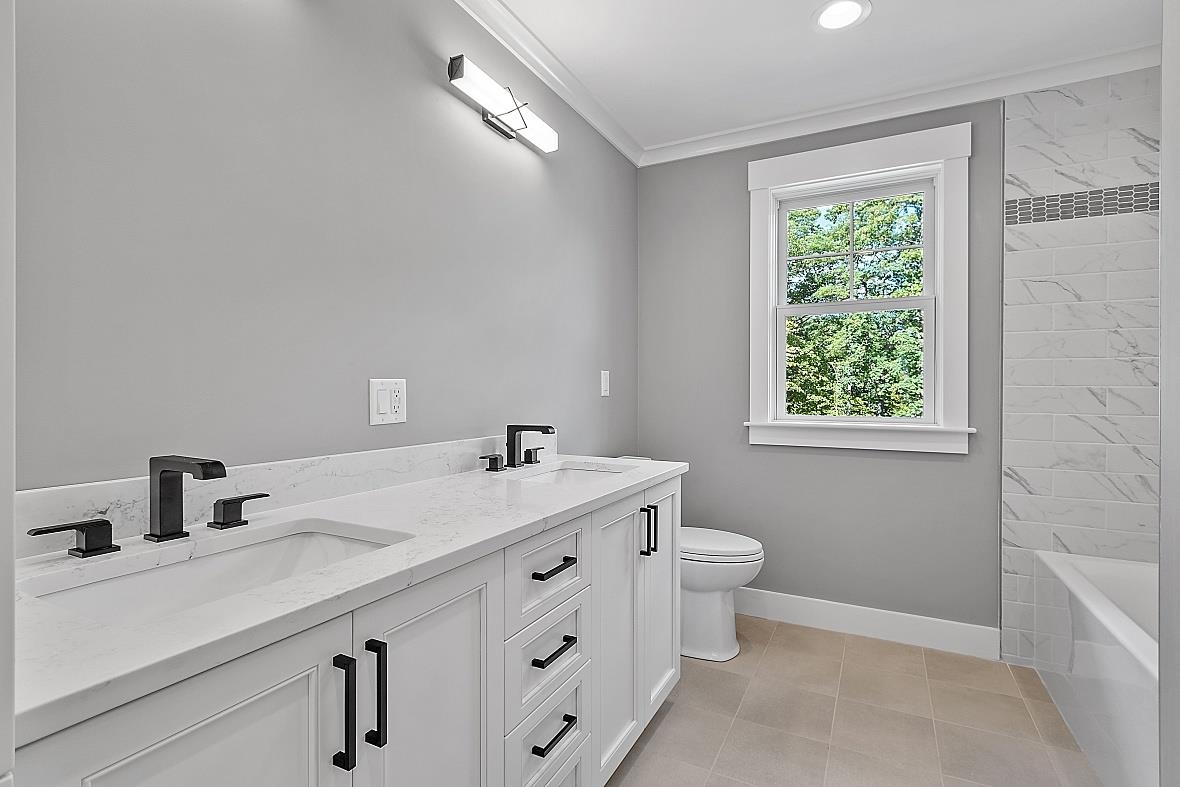 4 Leeds Road Windham, NH 03087 - Photo 21 of 40