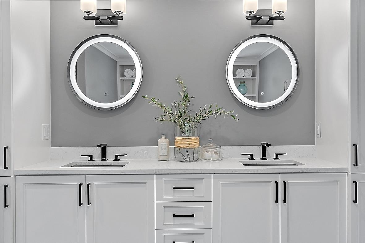 4 Leeds Road Windham, NH 03087 - Photo 28 of 40