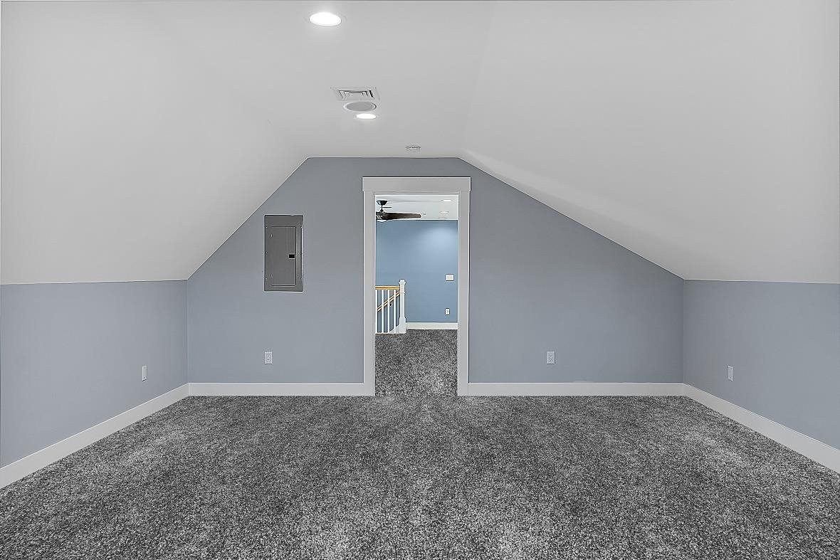 4 Leeds Road Windham, NH 03087 - Photo 36 of 40