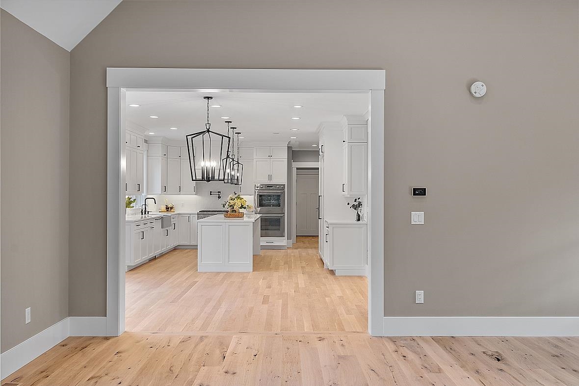 4 Leeds Road Windham, NH 03087 - Photo 5 of 40