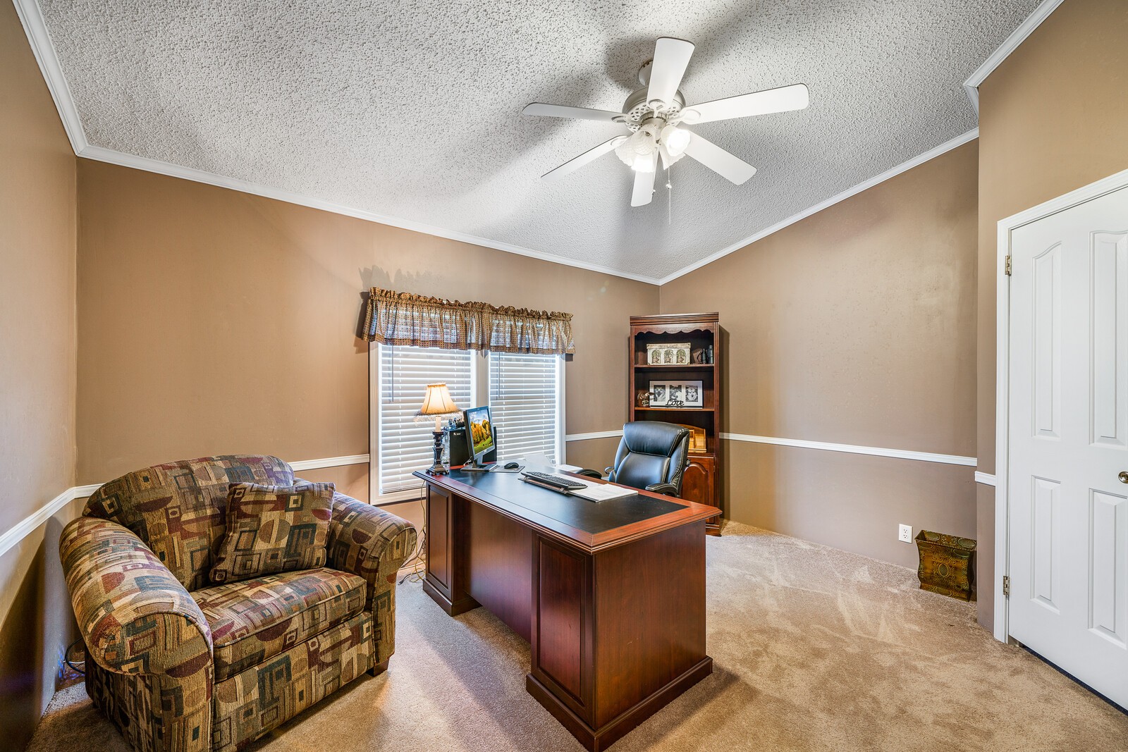 270 Allen's Chapel Road Smithville, TN 37166 - Photo 17 of 26 a living room with furniture and a ceiling fan