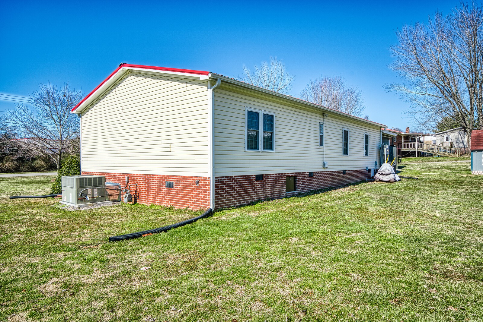 270 Allen's Chapel Road Smithville, TN 37166 - Photo 6 of 26 a view of a house with a backyard