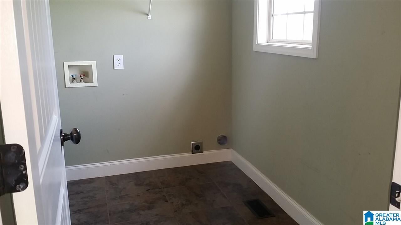 185 Smithfield Lane Springville, AL 35146 - Photo 11 of 38