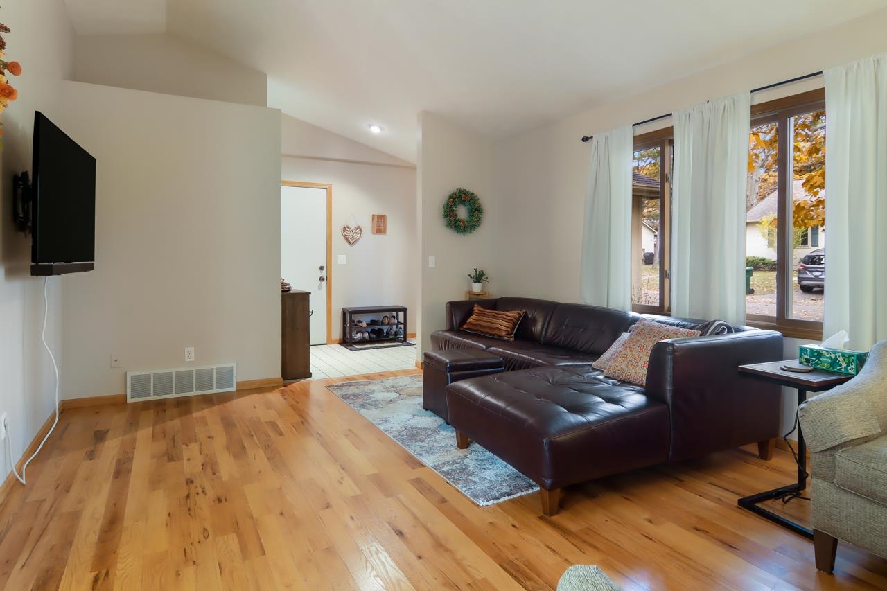 3435 Holiday Road Traverse City, MI 49686 - Photo 5 of 29 Gallery Image 5