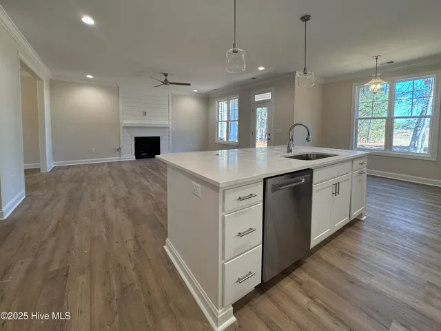 $588,999 | 492 Longleaf Drive, West End, NC 27376