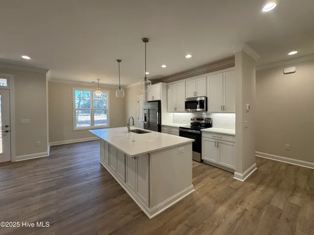 $588,999 | 492 Longleaf Drive, West End, NC 27376