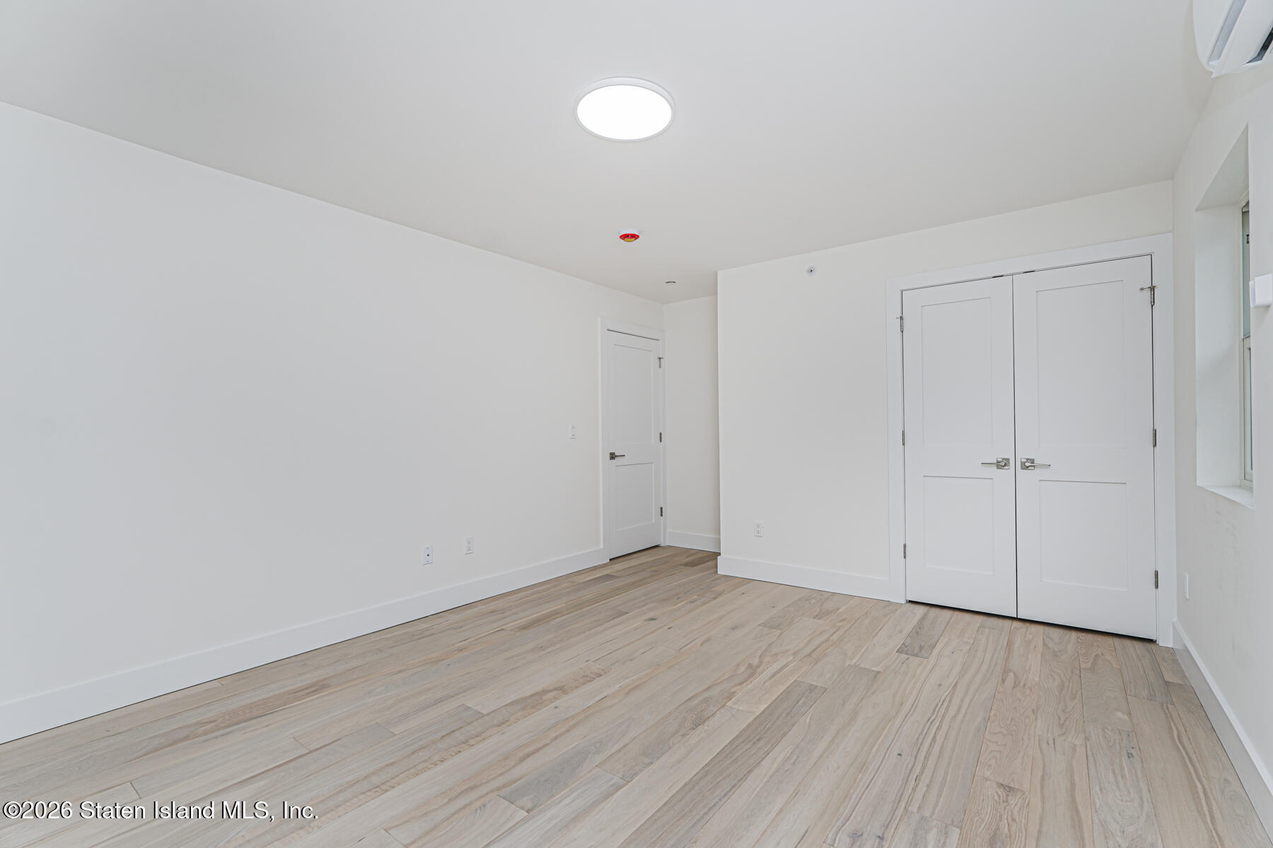 54 Cedarcliff Road Staten Island, NY 10301 - Photo 28 of 49 a view of an empty room