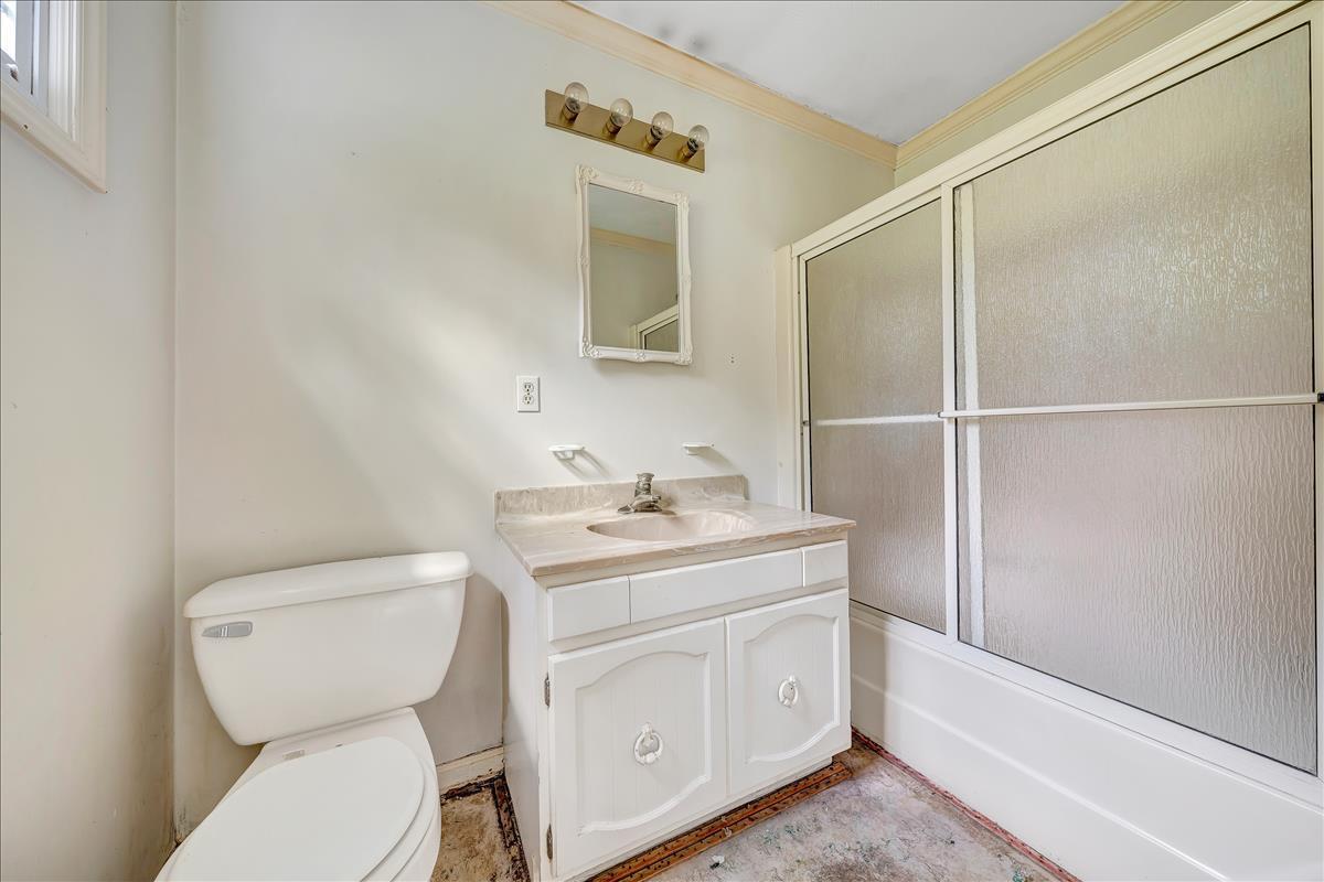 2675 Doe Run Road Rocky Mount, VA 24151 - Photo 5 of 21 Master Bath