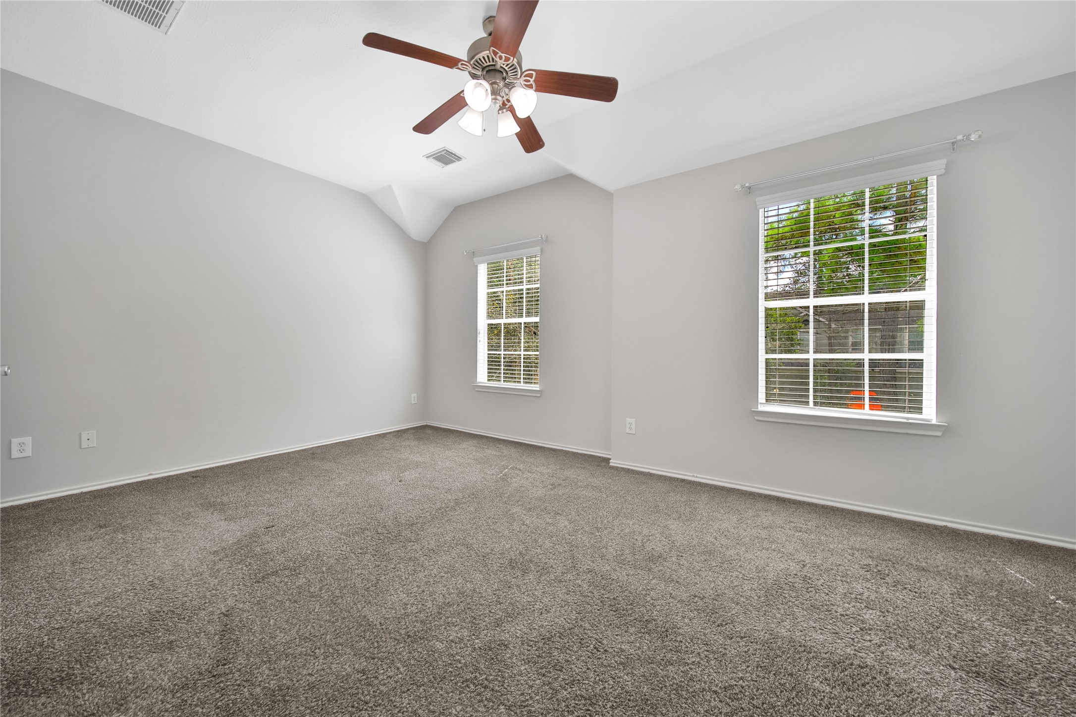 26 North Walden Elms Circle The Woodlands, TX 77382 - Photo 15 of 25